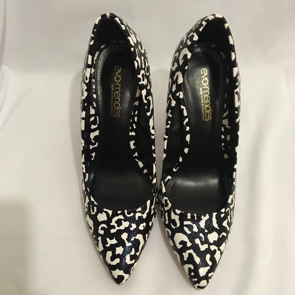 Shoes - Picture 3 of 3